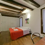 Wonderful studio Wi-Fi AC